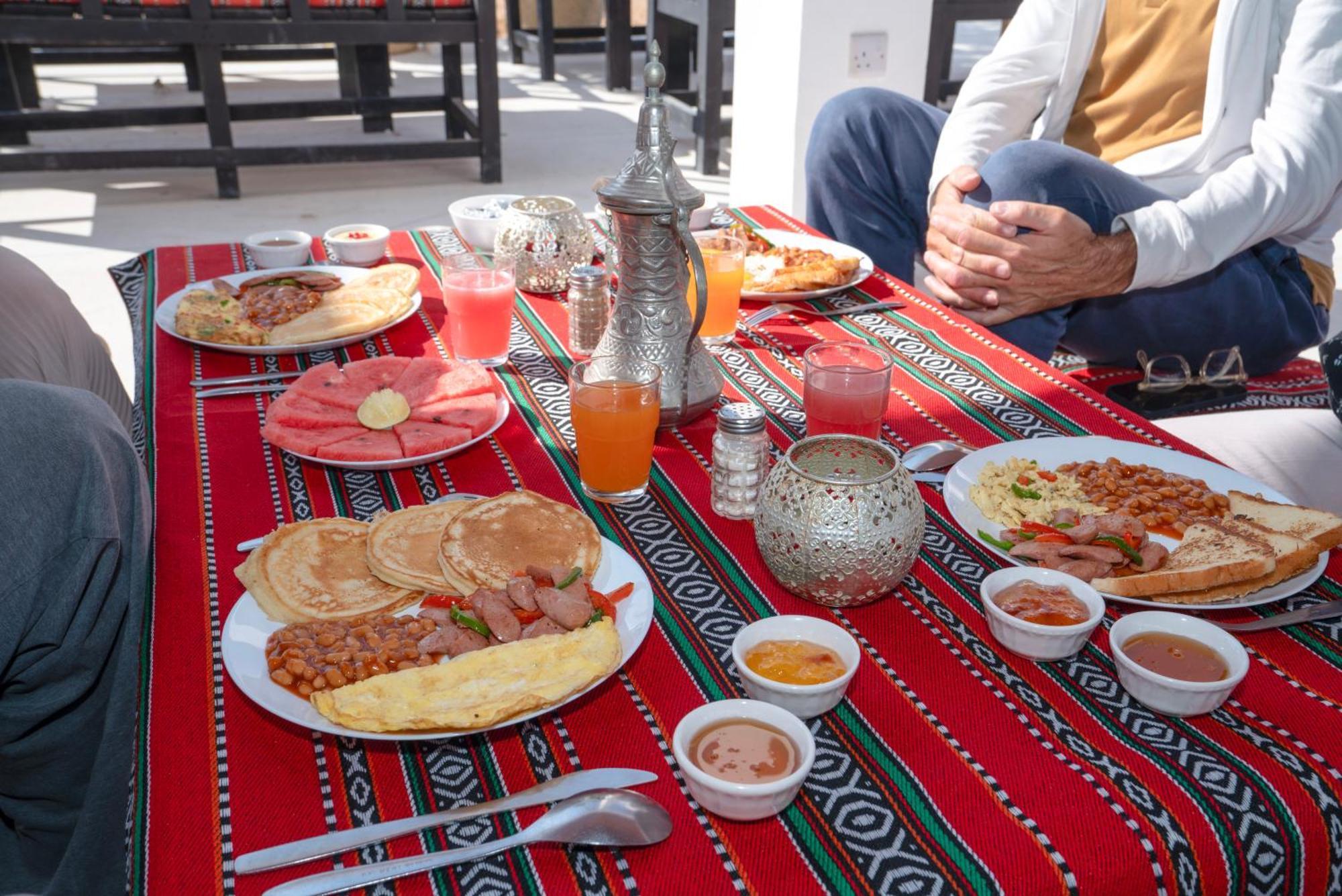 Sama Al Wasil Desert Camp Shahiq ภายนอก รูปภาพ